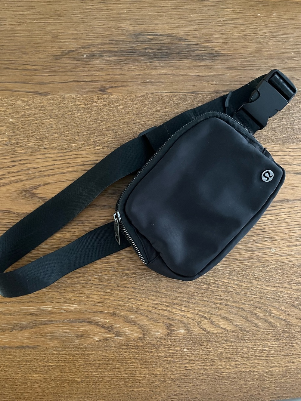 lululemon athletica 1L Everywhere Belt Bag